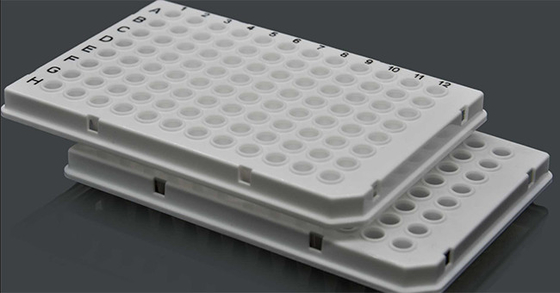 ホワイト PCR 消耗品 0.1ml 96 ウェル ハーフスカート PCR プレート